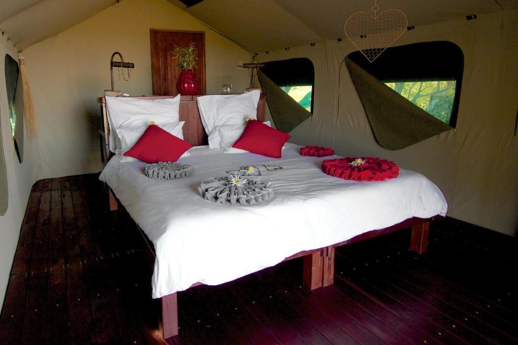 Nkasa Lupala Tented Lodge Sangwali Экстерьер фото